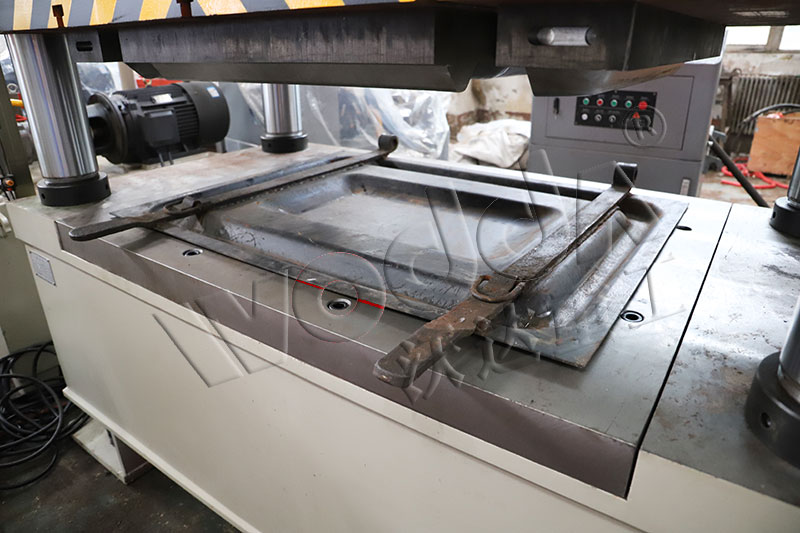 400吨液压机多少钱 400吨液压机多少钱