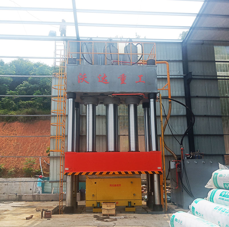 四柱液压机 四柱液压机的安装调试