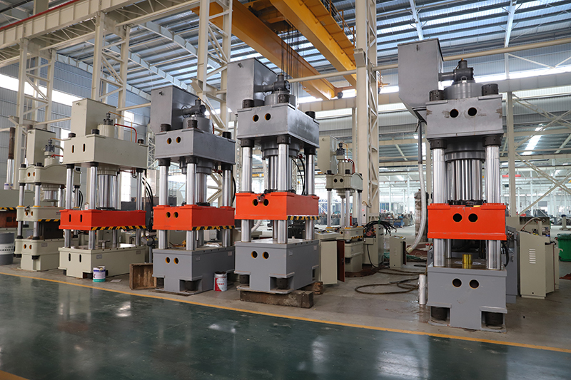 优游重工2000吨液压机厂家 优游重工2000吨液压机厂家