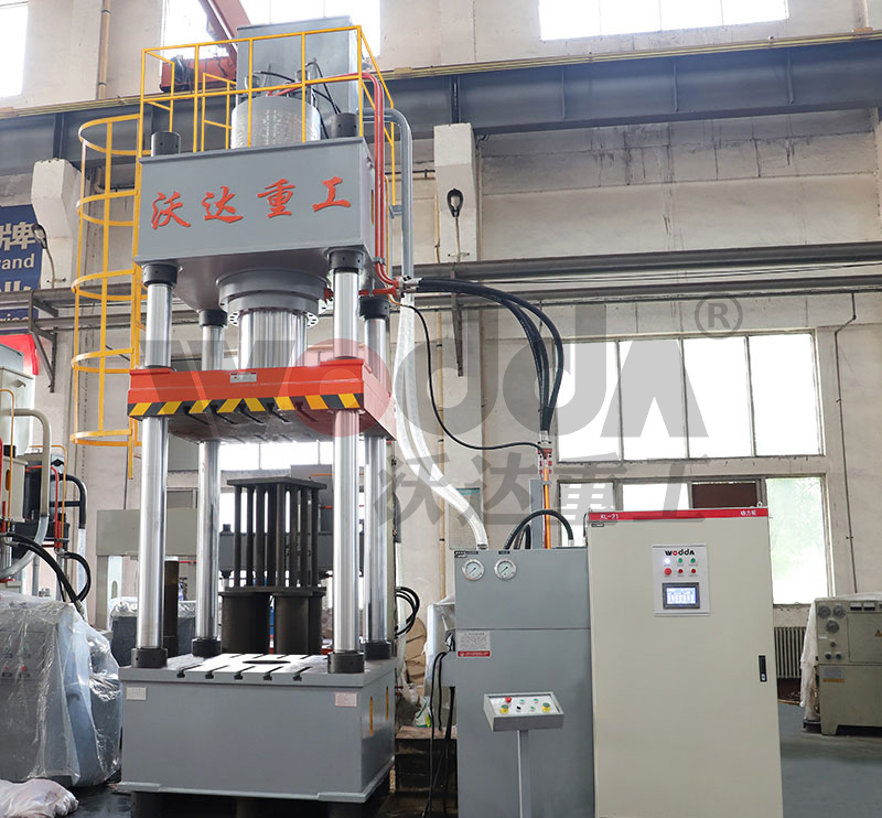 630吨液压机_630吨四柱液压机 630吨液压机_630吨四柱液压机