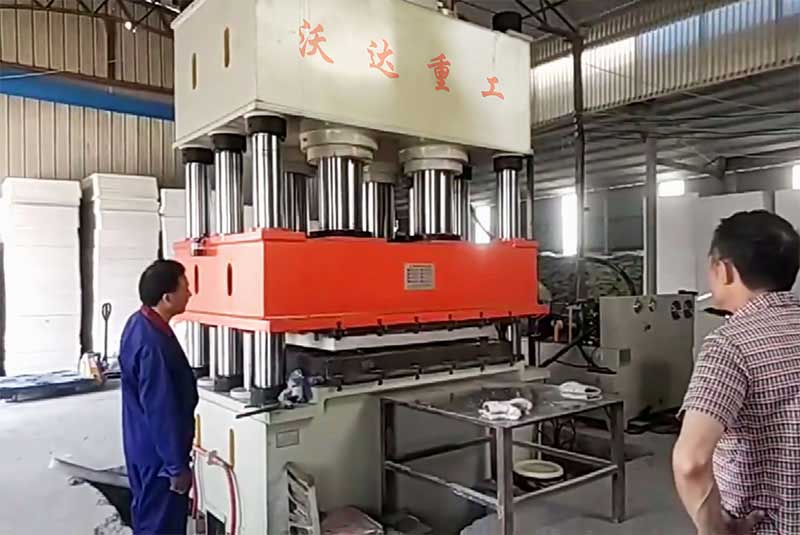 1250吨滤芯板成型液压机 1250吨滤芯板成型液压机