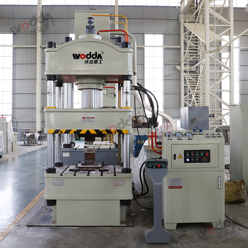 三梁四柱液压机 三梁四柱液压机