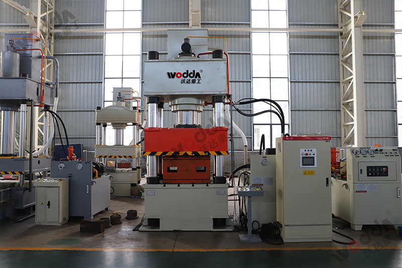 500吨四柱液压机模具安装步骤和注意事项 500吨四柱液压机模具安装步骤和注意事项