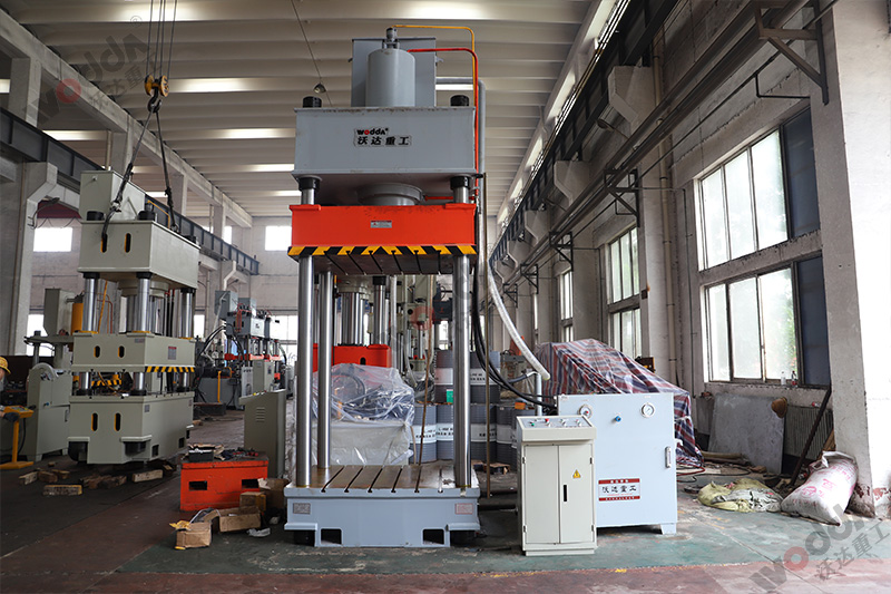 山东耐火材料液压机厂家(耐火砖、石墨匣钵、坩埚) 山东耐火材料液压机厂家(耐火砖、石墨匣钵、坩埚)