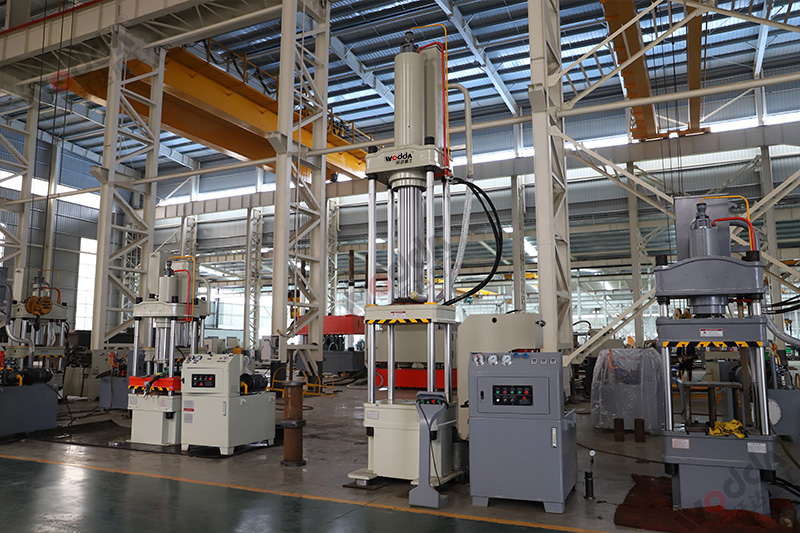 山东耐火材料液压机厂家(耐火砖、石墨匣钵、坩埚) 山东耐火材料液压机厂家(耐火砖、石墨匣钵、坩埚)