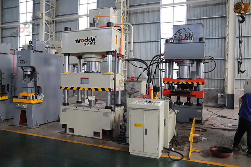 400吨不锈钢水箱板液压机 400吨不锈钢水箱板液压机