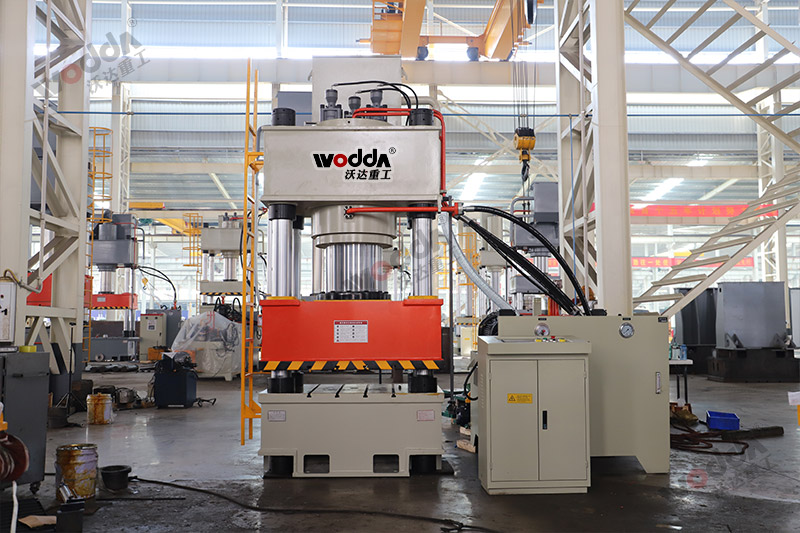 630吨三梁四柱液压机 630吨三梁四柱液压机