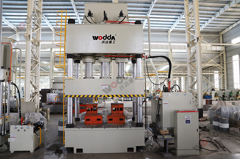 1500吨复合材料液压机 1500吨复合材料液压机