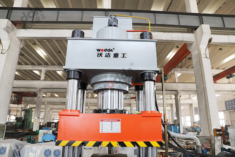 500吨三梁四柱液压机 500吨三梁四柱液压机