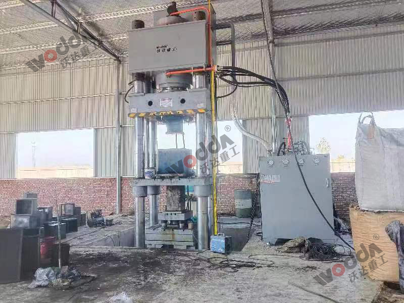 800吨匣钵成型液压机 800吨匣钵成型液压机