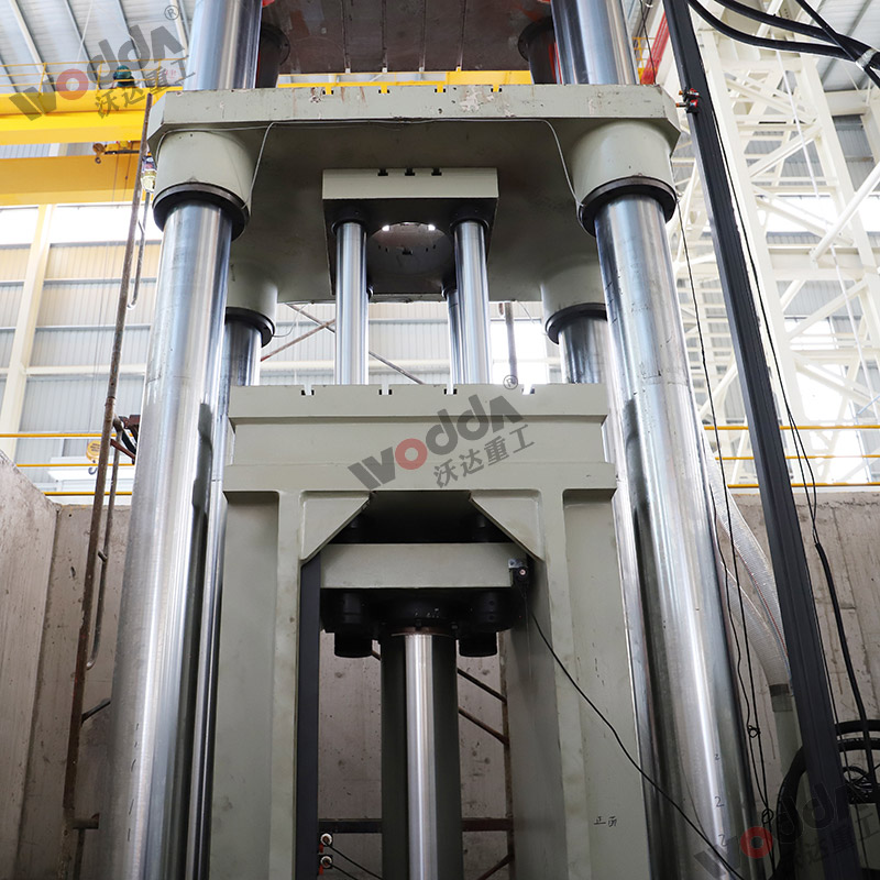 800吨匣钵液压机机身 800吨匣钵液压机机身