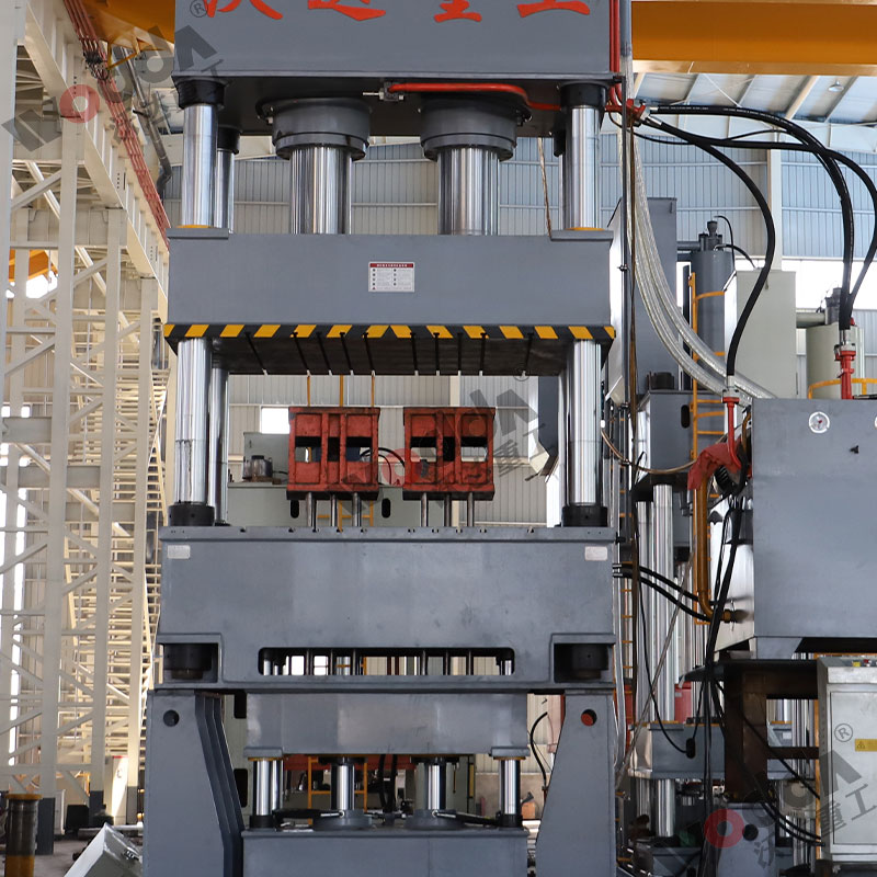 双缸1000吨四柱液压机机身 双缸1000吨四柱液压机机身