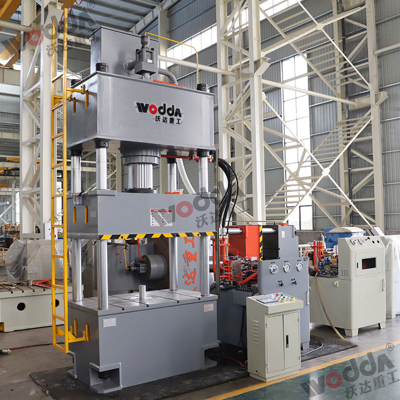 200吨三梁四柱液压机 200吨三梁四柱液压机