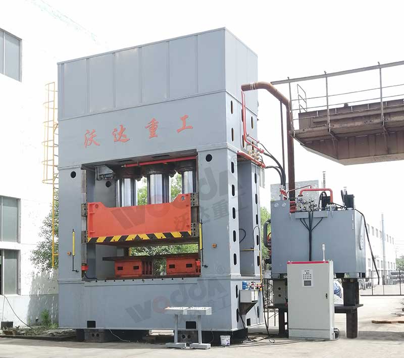 2000吨框架式液压机 2000吨框架式液压机