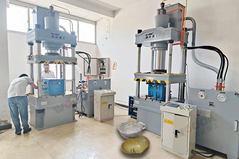 防弹头盔成型液压机客户车间试机 防弹头盔成型液压机客户车间试机