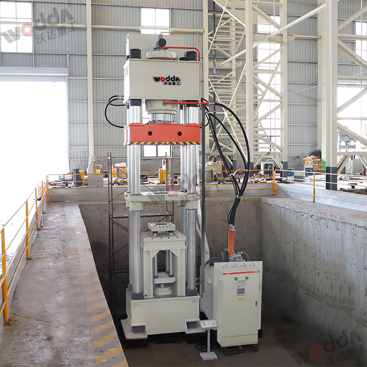 800吨匣钵液压机(图3) 800吨匣钵液压机(图3)