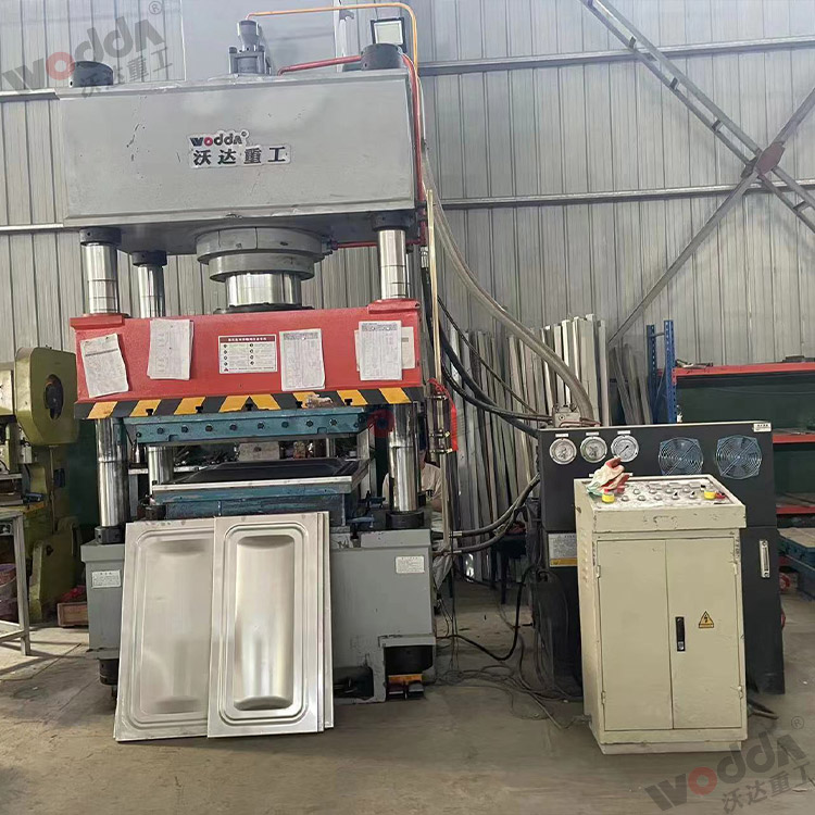 400吨巧克力水箱板成型液压机 400吨巧克力水箱板成型液压机