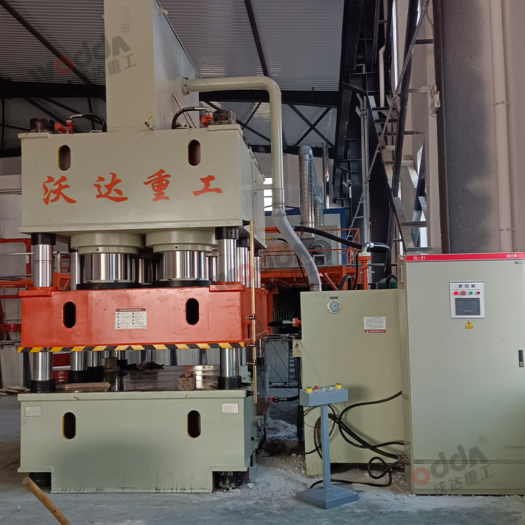 2400吨防盗门门面压花机 2400吨防盗门门面压花机