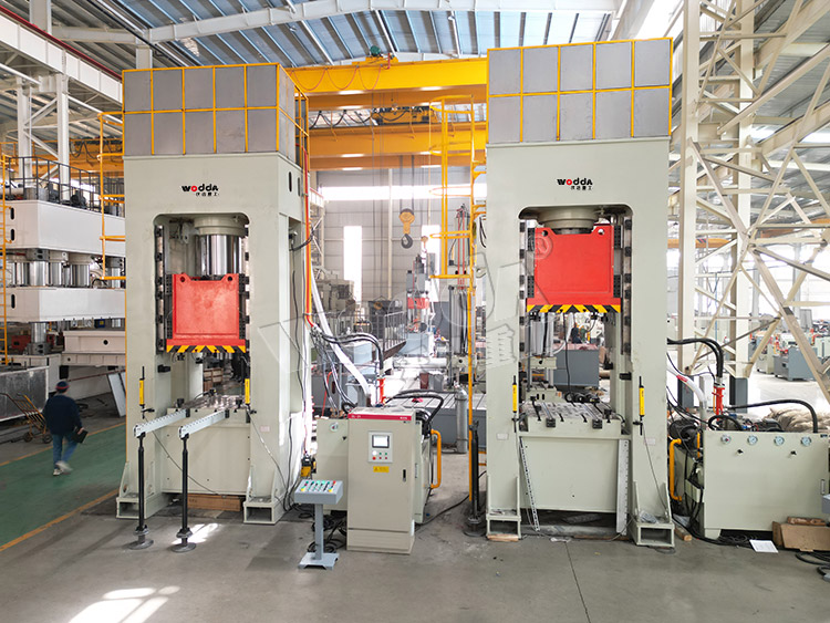 630吨框架式油压机 630吨框架式油压机