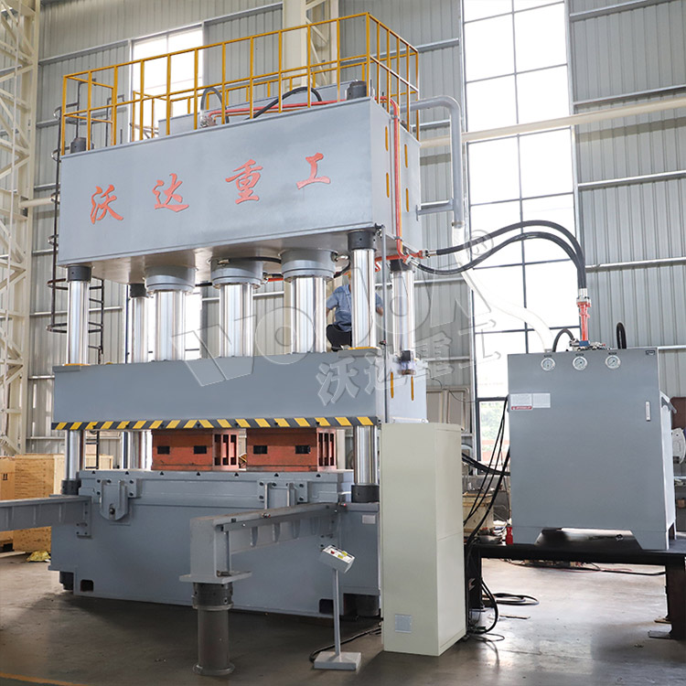 1200吨三梁四柱液压机 1200吨三梁四柱液压机