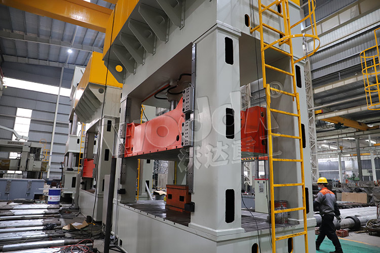 315吨液压机 315吨液压机