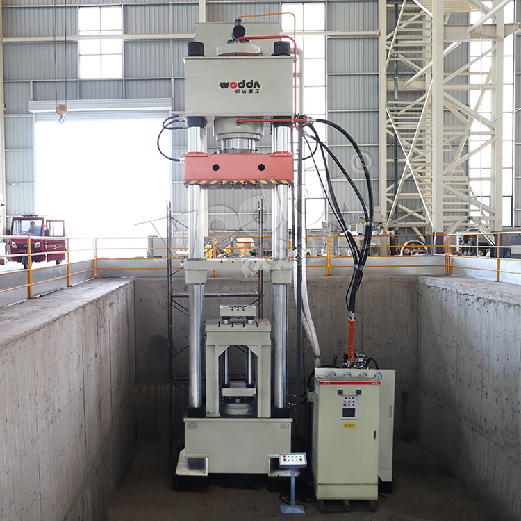 1000吨石墨匣钵液压机 1000吨石墨匣钵液压机