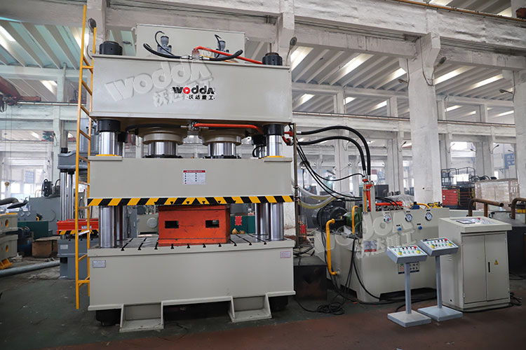 800吨双缸四柱液压机 800吨双缸四柱液压机