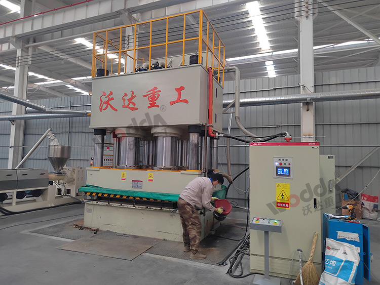 1250吨压滤机滤板成型液压机 1250吨压滤机滤板成型液压机