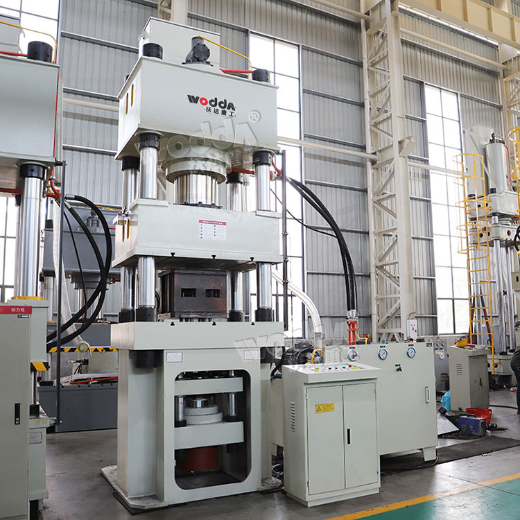 500吨四柱液压机带液压垫 500吨四柱液压机带液压垫