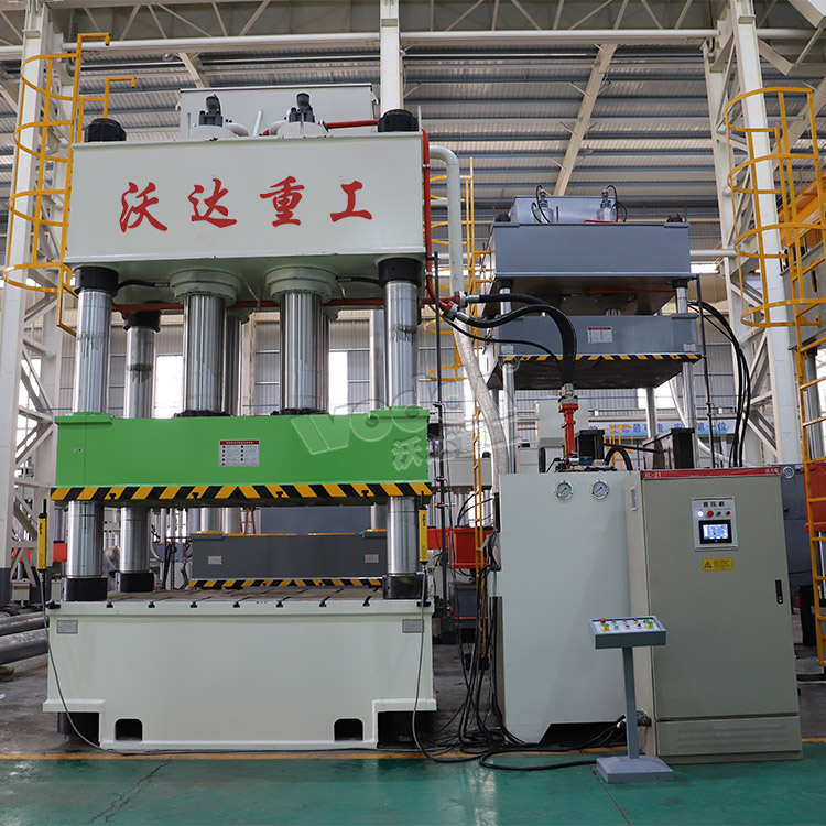 塑料托盘成型液压机车间实拍 塑料托盘成型液压机车间实拍