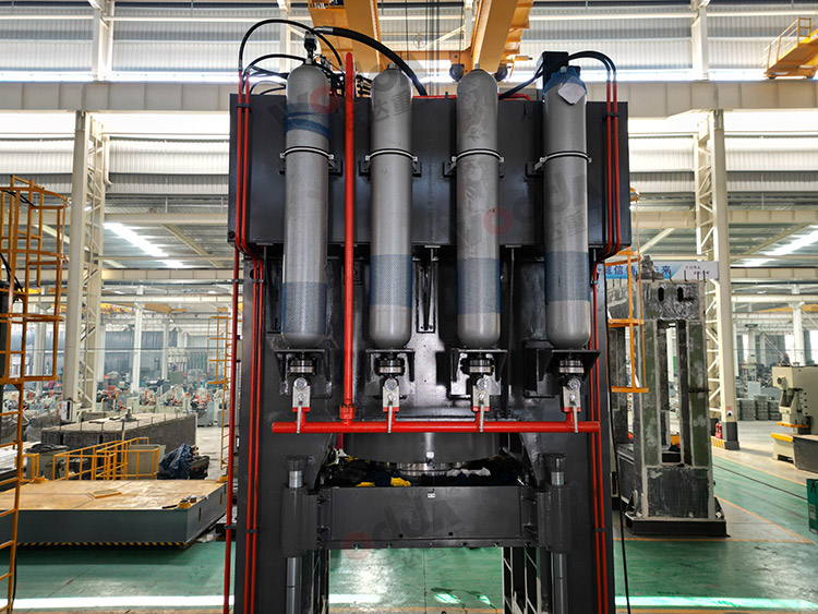 1800吨框架液压机蓄能器 1800吨框架液压机蓄能器