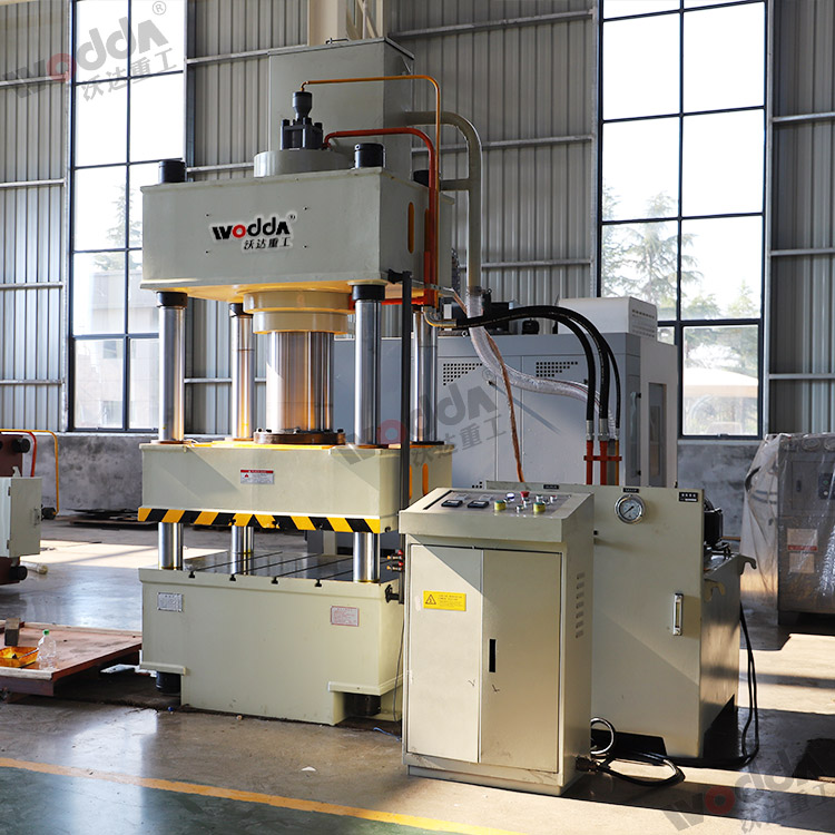 300吨四柱液压机 300吨四柱液压机