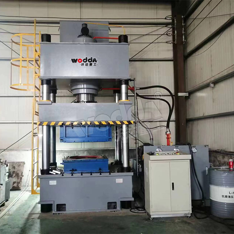 500吨不锈钢水箱板拉伸液压机客户现场 500吨不锈钢水箱板拉伸液压机客户现场