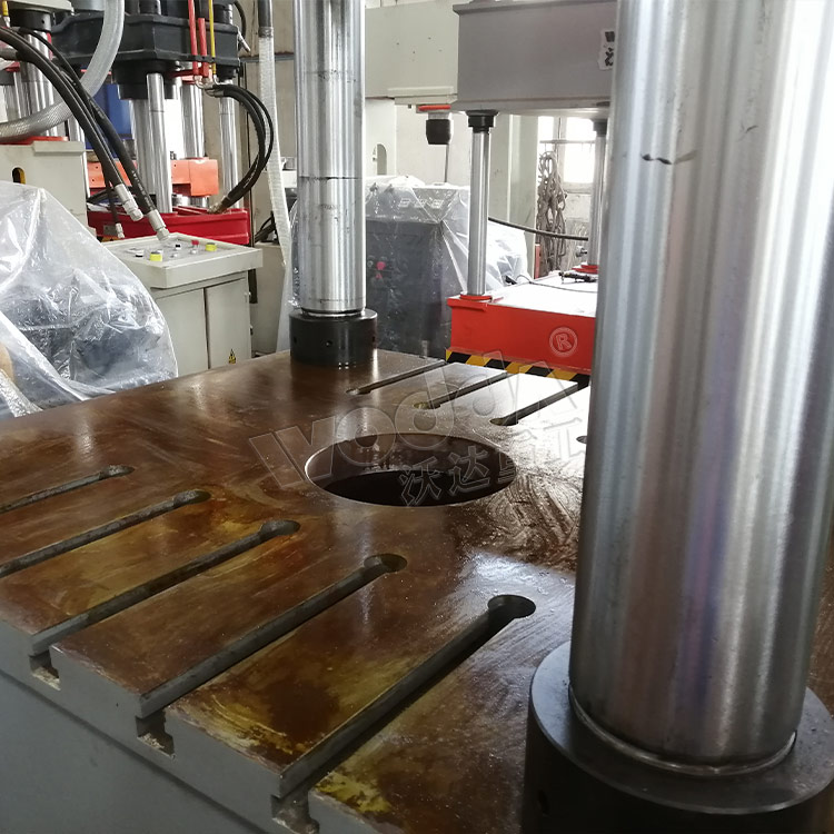 630吨四柱液压机工作台 630吨四柱液压机工作台