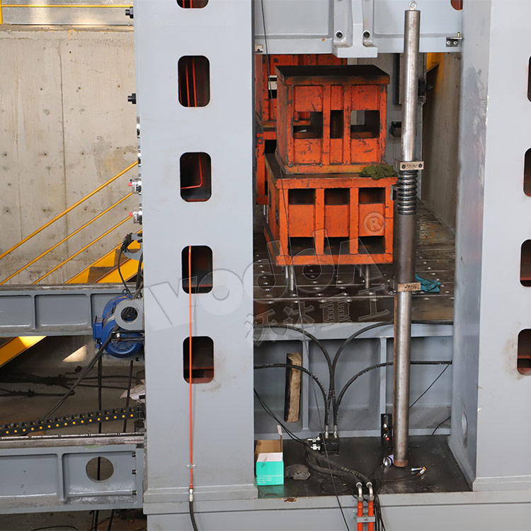 630吨框架式液压机机身 630吨框架式液压机机身