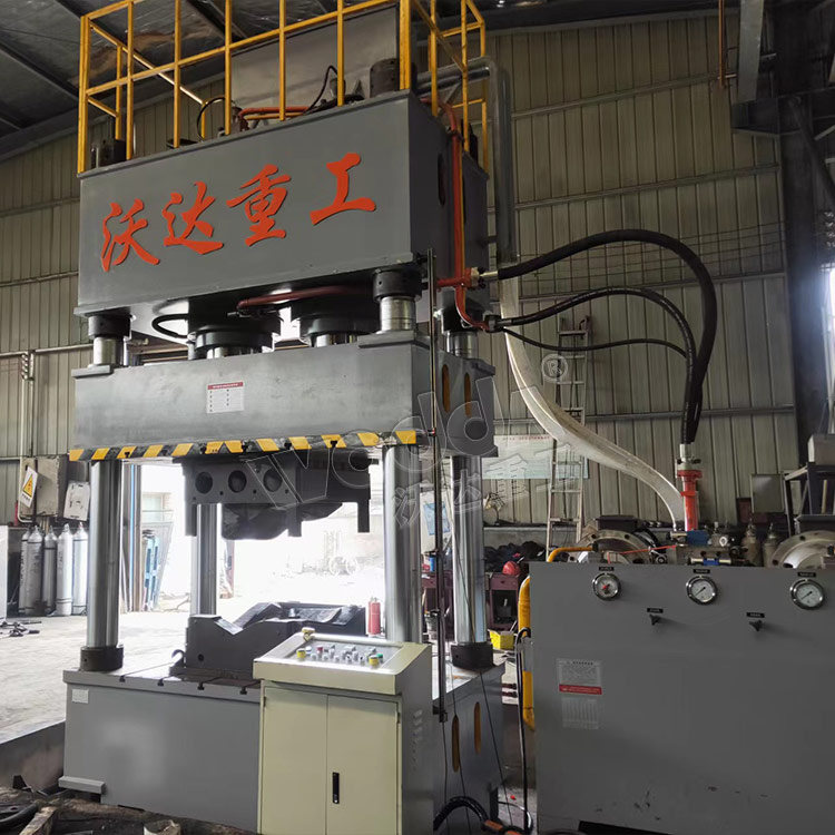 800吨四柱液压机(板材压型) 800吨四柱液压机(板材压型)