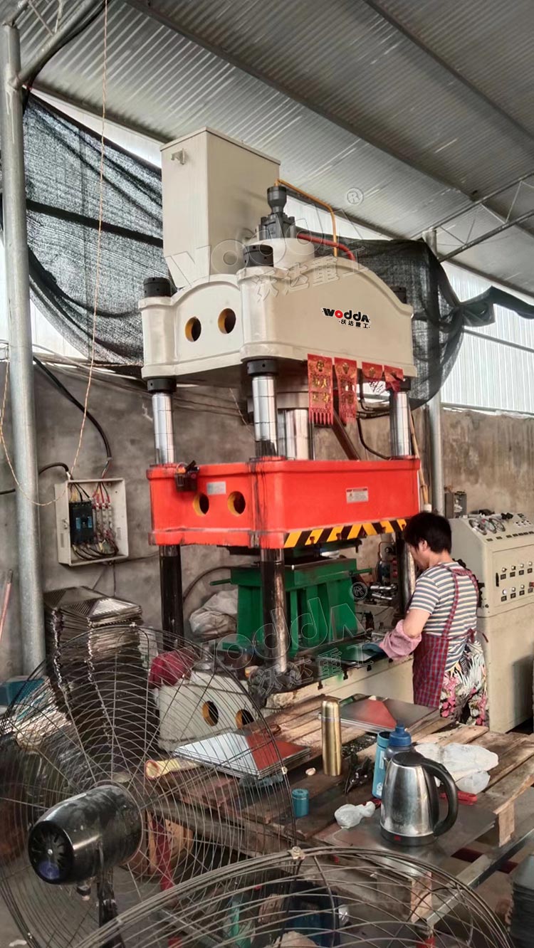 200吨四柱液压机拉伸不锈钢滤网成型 200吨四柱液压机拉伸不锈钢滤网成型