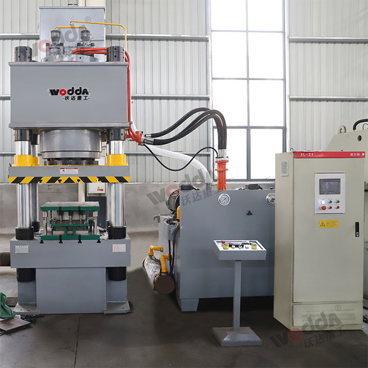 500吨四柱液压机(锚杆托盘液压机) 500吨四柱液压机(锚杆托盘液压机)