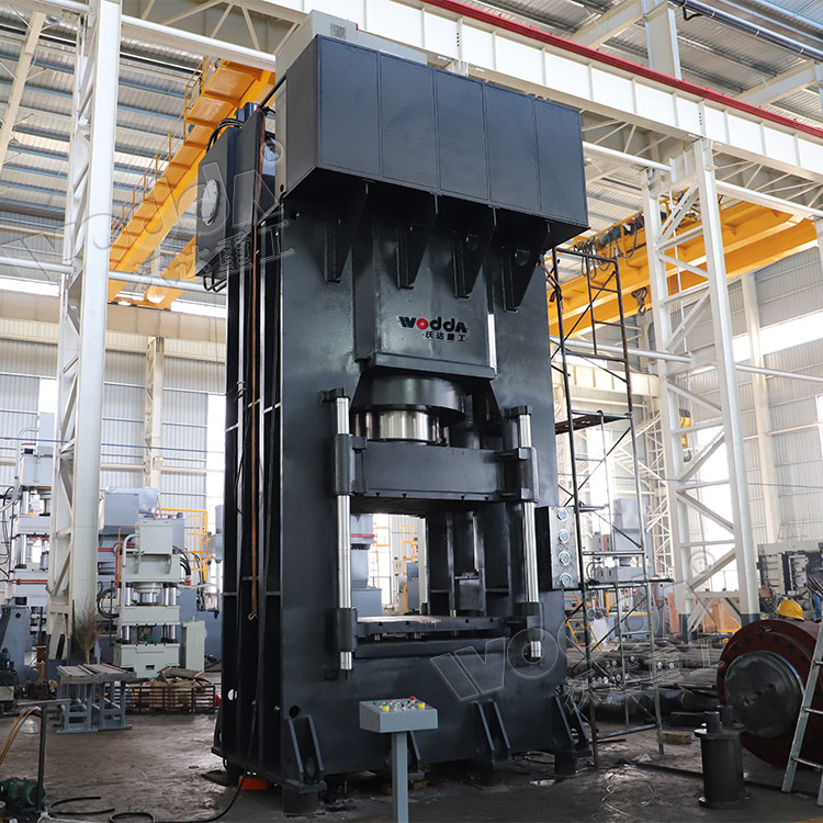 1800吨框架油压机车间调试 1800吨框架油压机车间调试