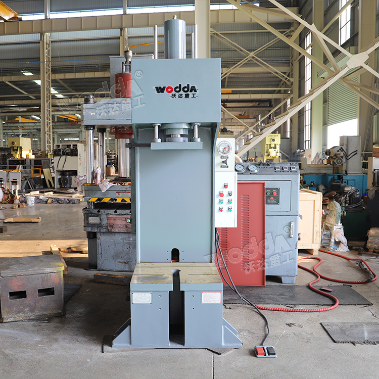 40吨单柱液压机 40吨单柱液压机