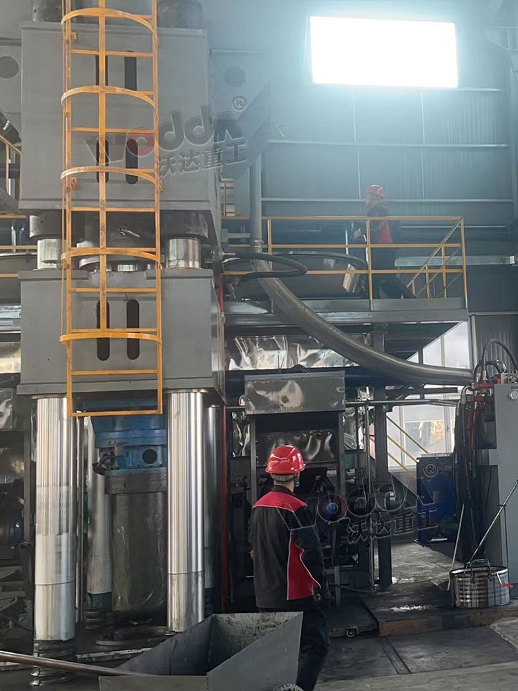 2000吨石墨坩埚液压机 2000吨石墨坩埚液压机