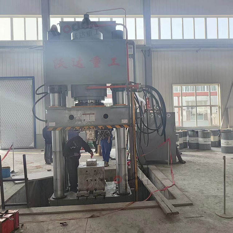 800吨石墨匣钵液压机 800吨石墨匣钵液压机