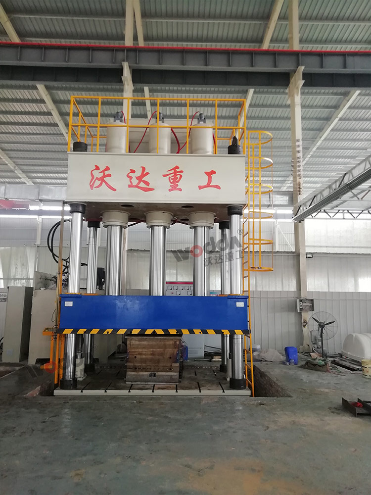 1000吨玻璃钢化粪池液压机 1000吨玻璃钢化粪池液压机