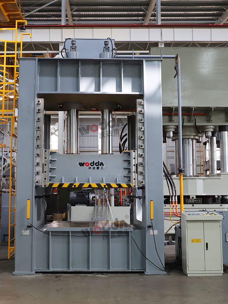 315吨框架式液压机 315吨框架式液压机