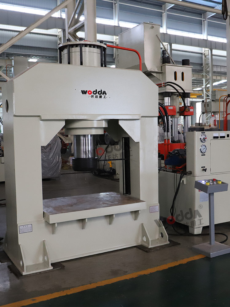 315吨龙门液压机 315吨龙门液压机