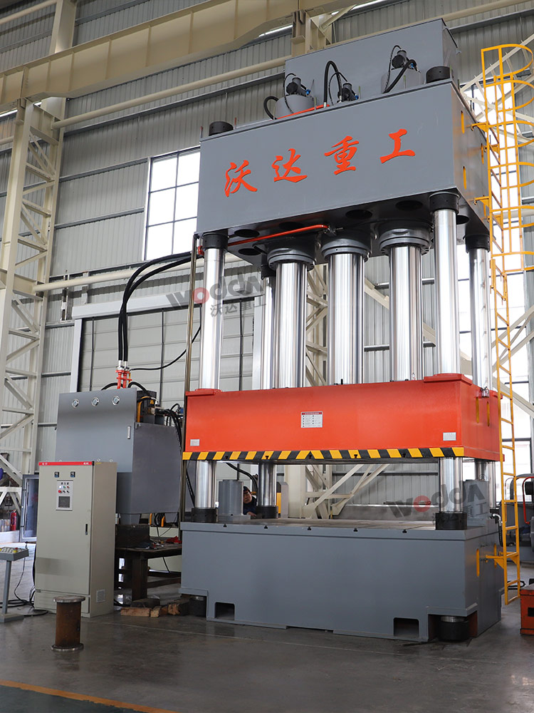 1500吨四柱液压机车间实拍 1500吨四柱液压机车间实拍