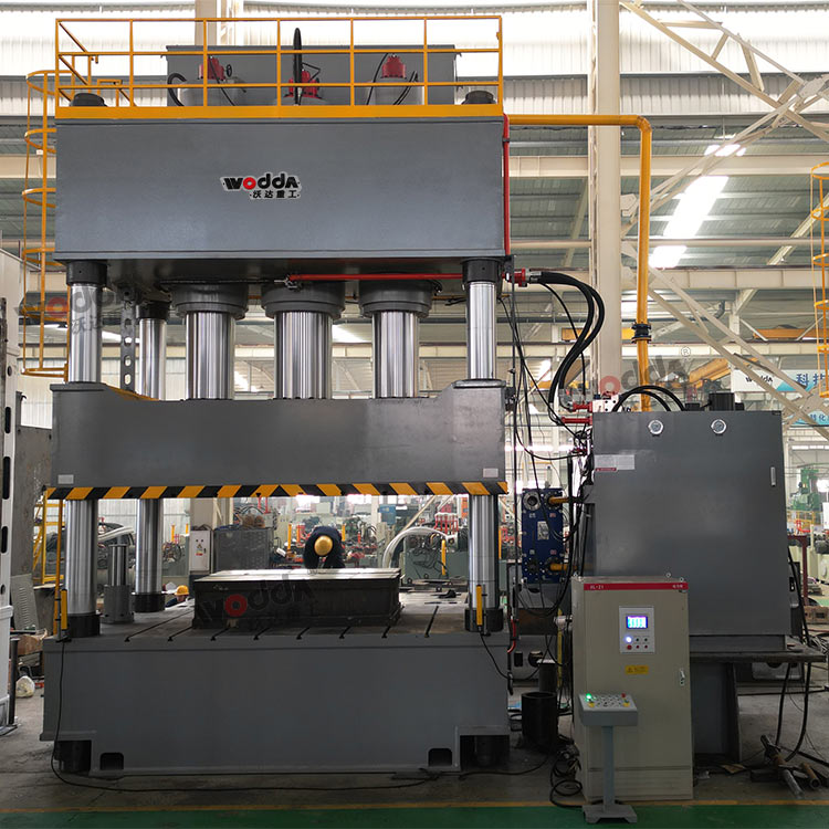 2000吨四柱液压机 2000吨四柱液压机