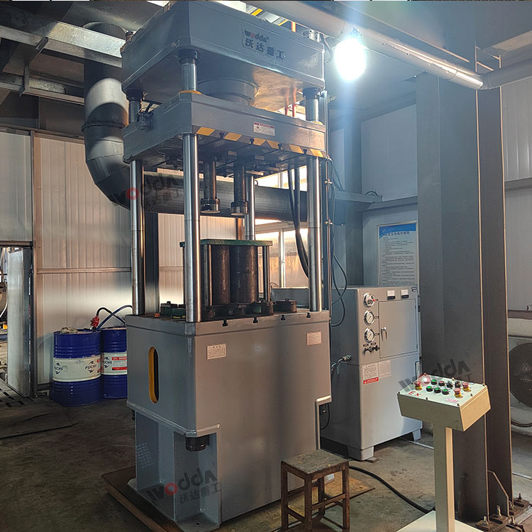 200吨石墨粉末成型液压机 200吨石墨粉末成型液压机