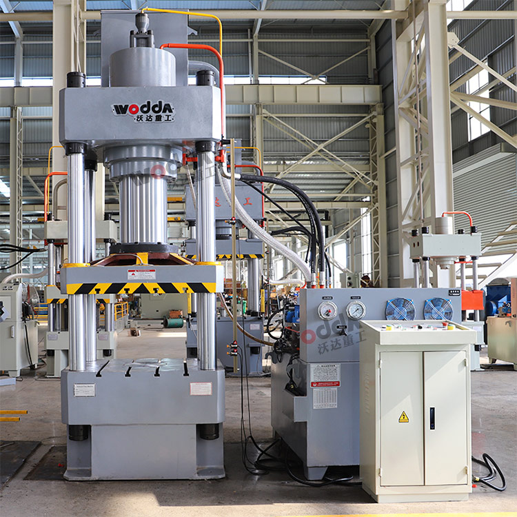 315吨三梁四柱液压机(铸造件) 315吨三梁四柱液压机(铸造件)