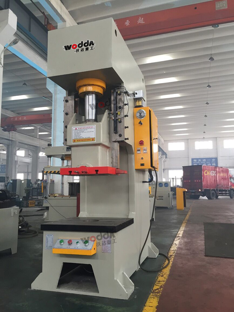 100吨液压冲床 100吨液压冲床
